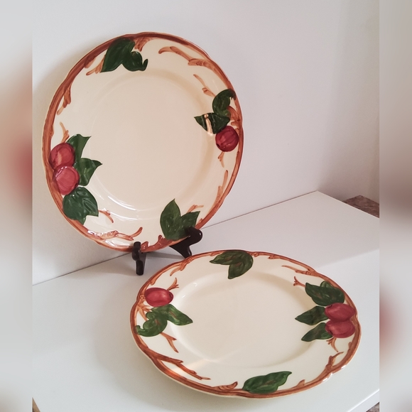 Vintage Franciscan Ware Apple Pattern Round Chop Plate and Dinner Plate - Picture 2 of 5